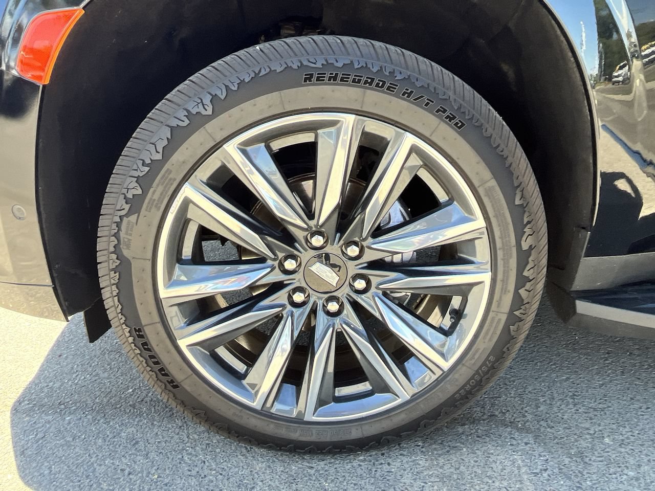 Used 2024 Cadillac Escalade Sport AWD/4WD image 33