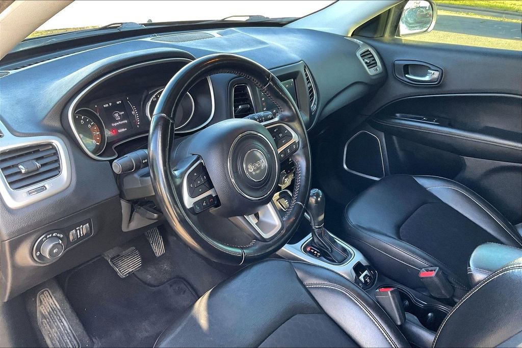 Used 2020 Jeep Compass Latitude image 13