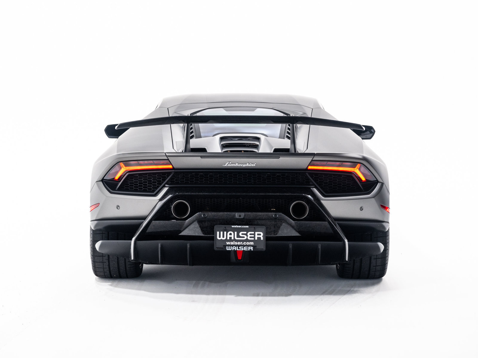 Used 2018 Lamborghini Huracan Performante AWD/4WD image 5