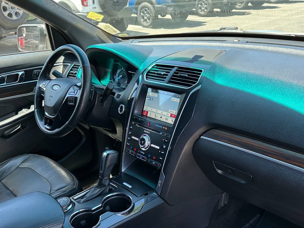 Used 2017 Ford Explorer Limited AWD/4WD image 16