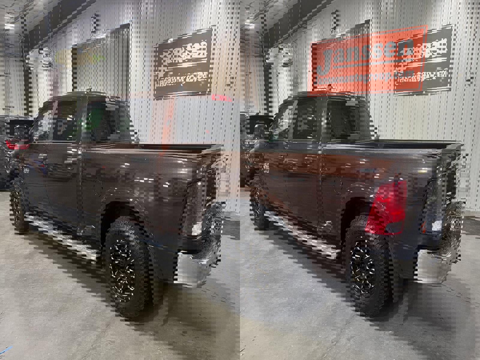 Used 2015 RAM 1500 Outdoorsman image 8