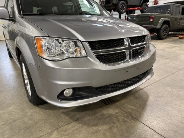 Used 2019 Dodge Grand Caravan SXT FWD image 38