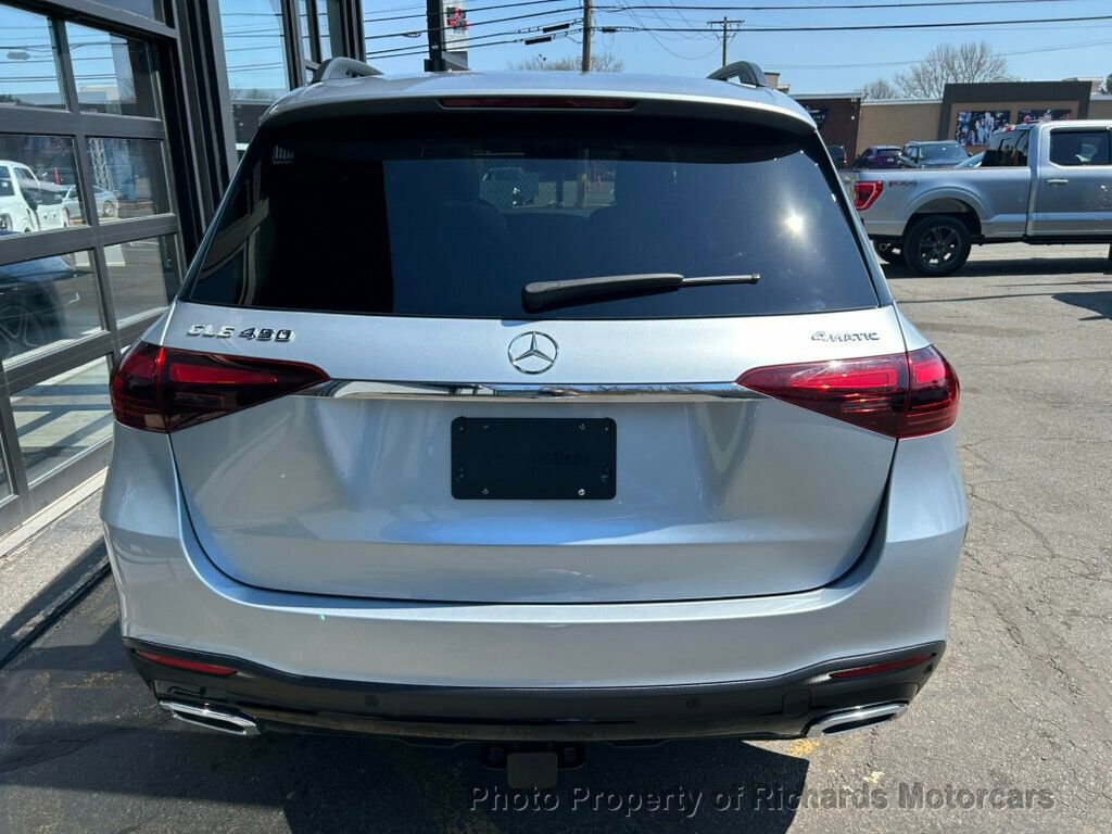 Used 2024 Mercedes-Benz GLE 450 4MATIC image 4