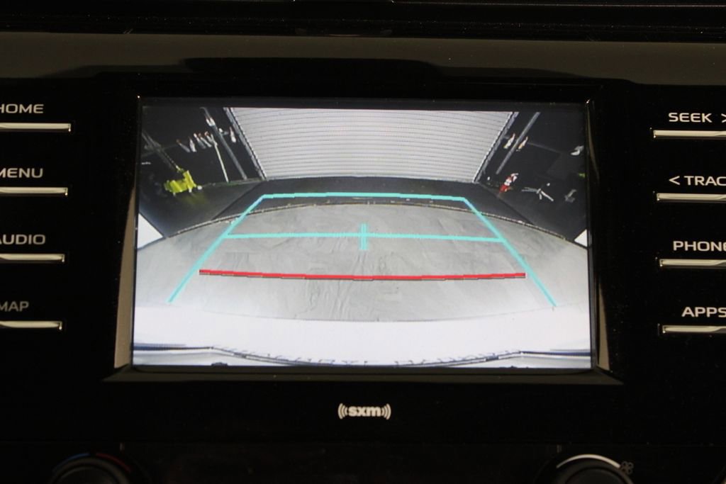 Used 2020 Toyota Camry SE image 26