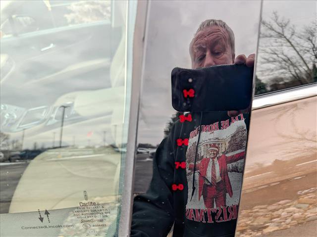 Certified 2022 Lincoln Nautilus Reserve image 11