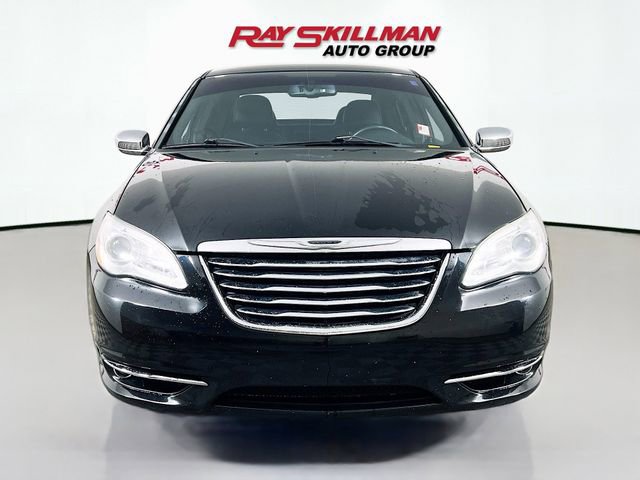 Used 2011 Chrysler 200 Limited image 2
