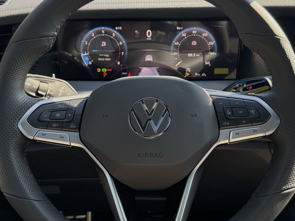 New 2025 Volkswagen Tiguan SE R-Line image 29