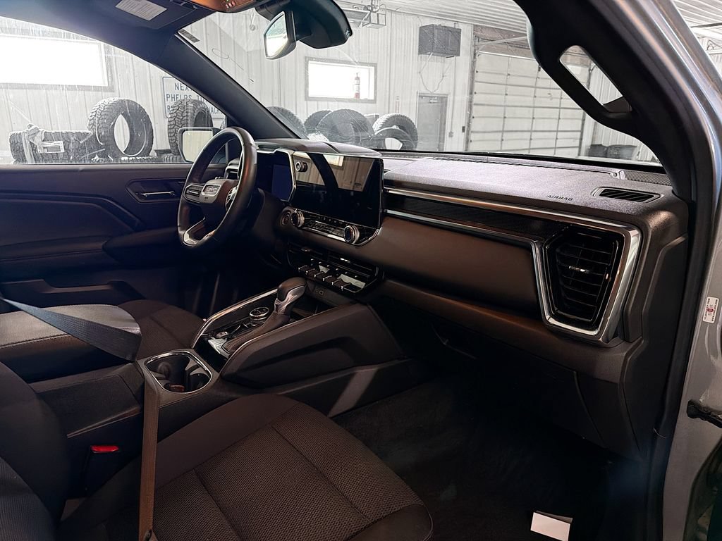 Used 2024 GMC Canyon Elevation w/ Convenience Package AWD/4WD image 12
