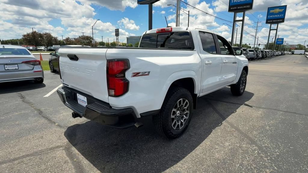 Used 2025 Chevrolet Colorado Z71 AWD/4WD image 8