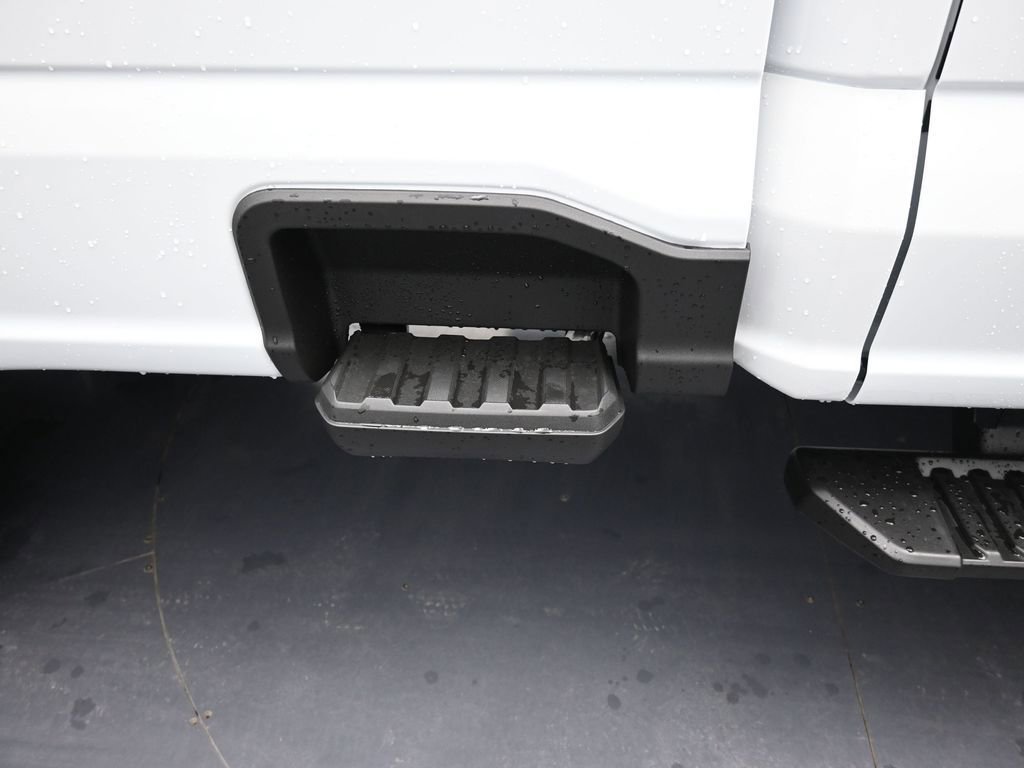 New 2026 Ford F350 4x4 SuperCab Super Duty image 18