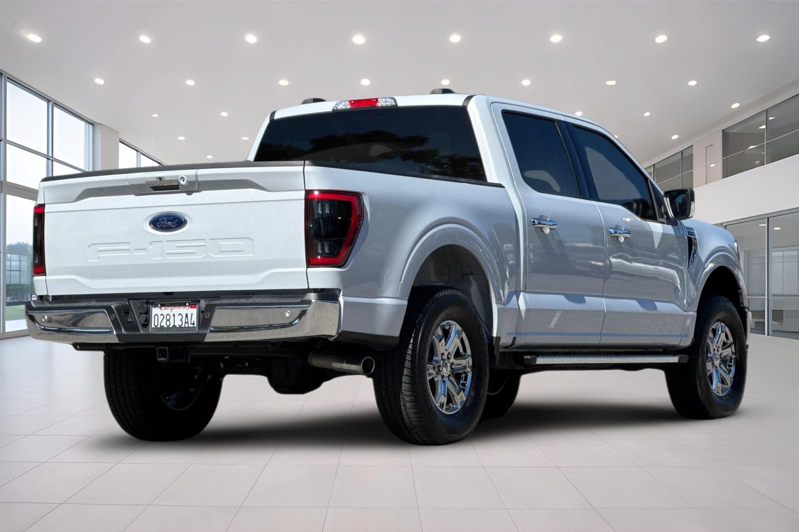Used 2021 Ford F150 XLT w/ Equipment Group 302A High AWD/4WD image 4