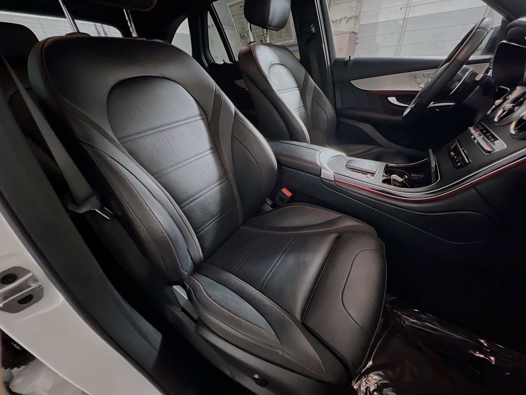Used 2022 Mercedes-Benz GLC 43 AMG 4MATIC image 31