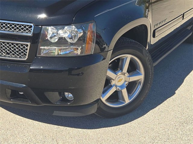 Used 2013 Chevrolet Suburban LT w/ All-Star Edition image 5