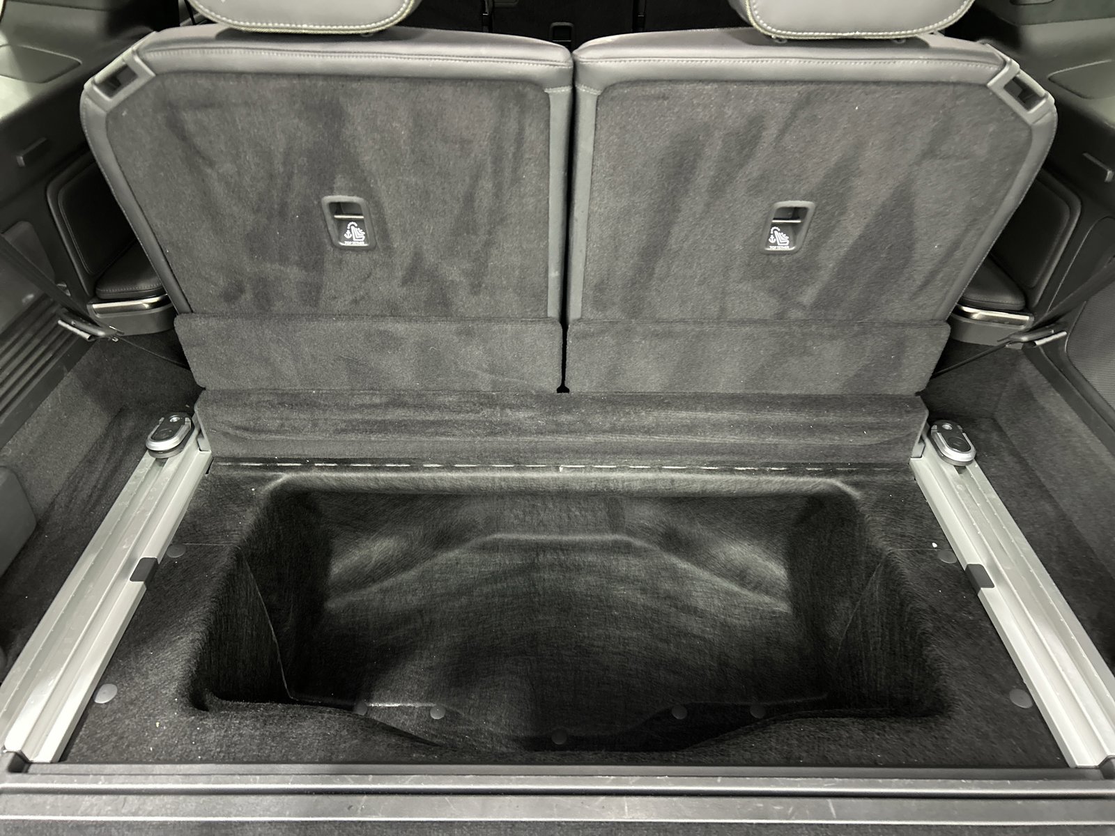 Used 2023 Rivian R1S Adventure image 26