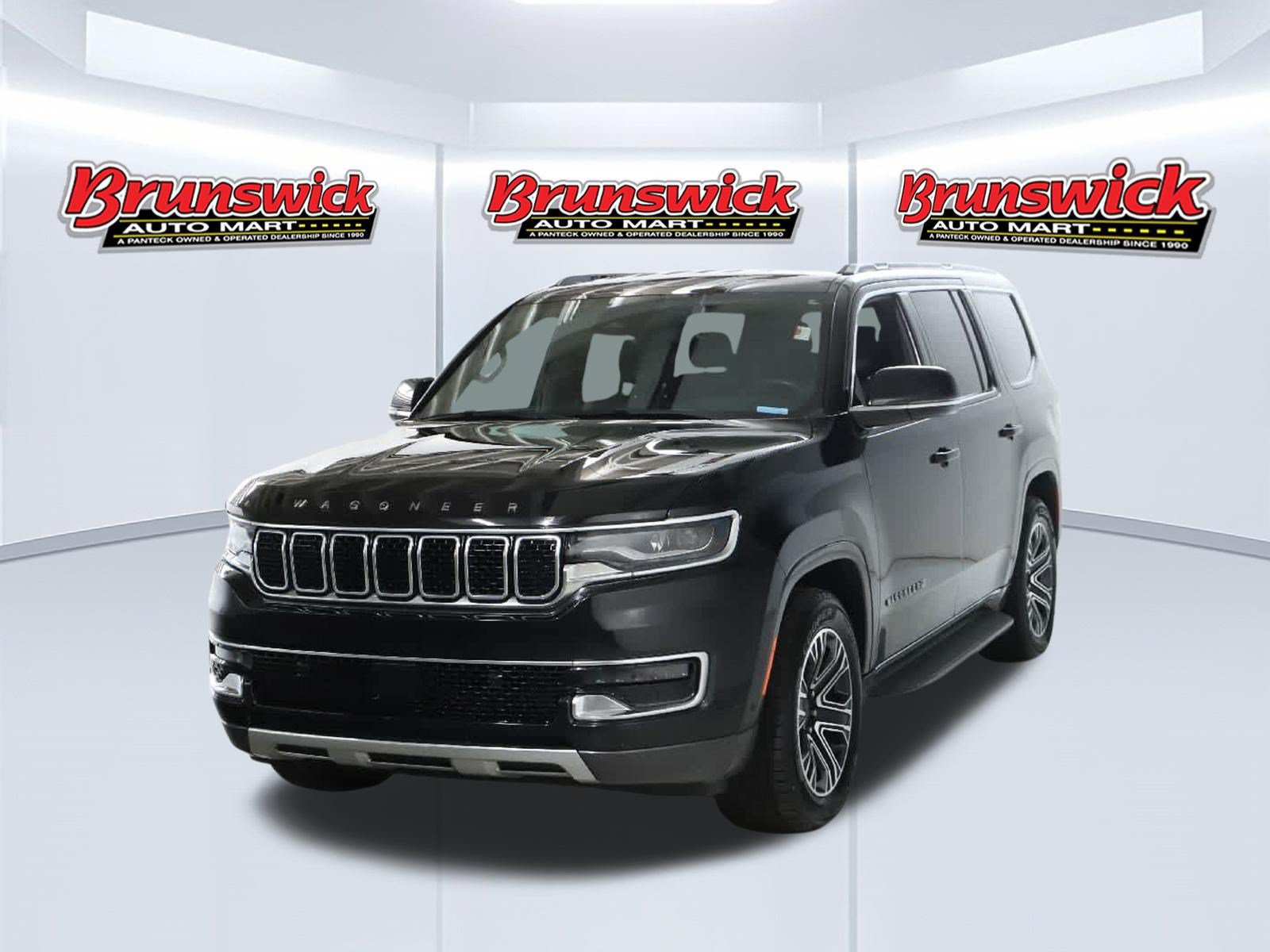 Used 2022 Jeep Wagoneer Series III AWD/4WD image 1