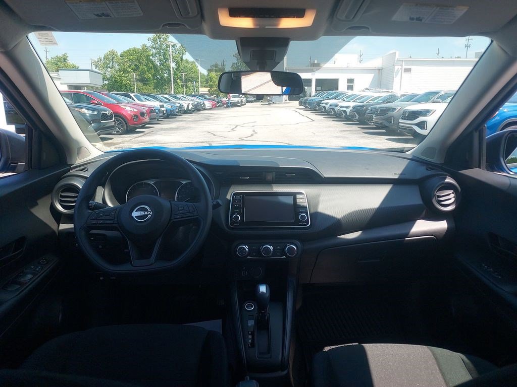 Used 2024 Nissan Kicks S FWD image 9