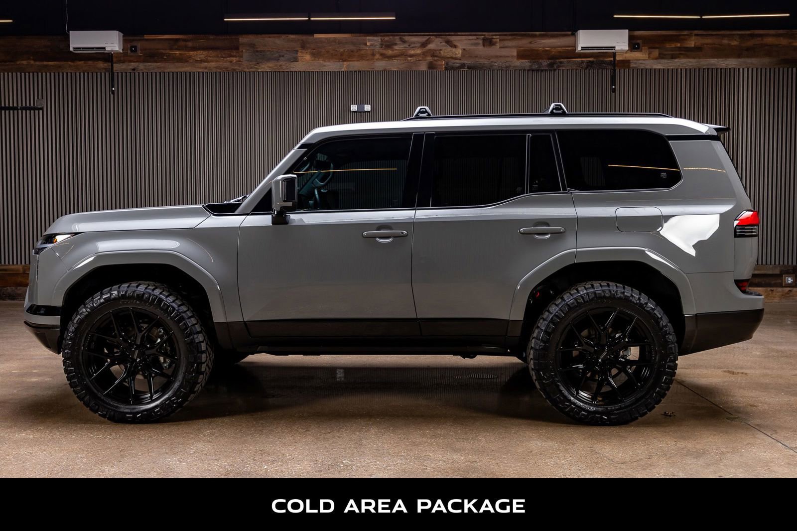 Used 2025 Lexus GX 550 550 Luxury+ w/ Accessory Package (2T) image 6