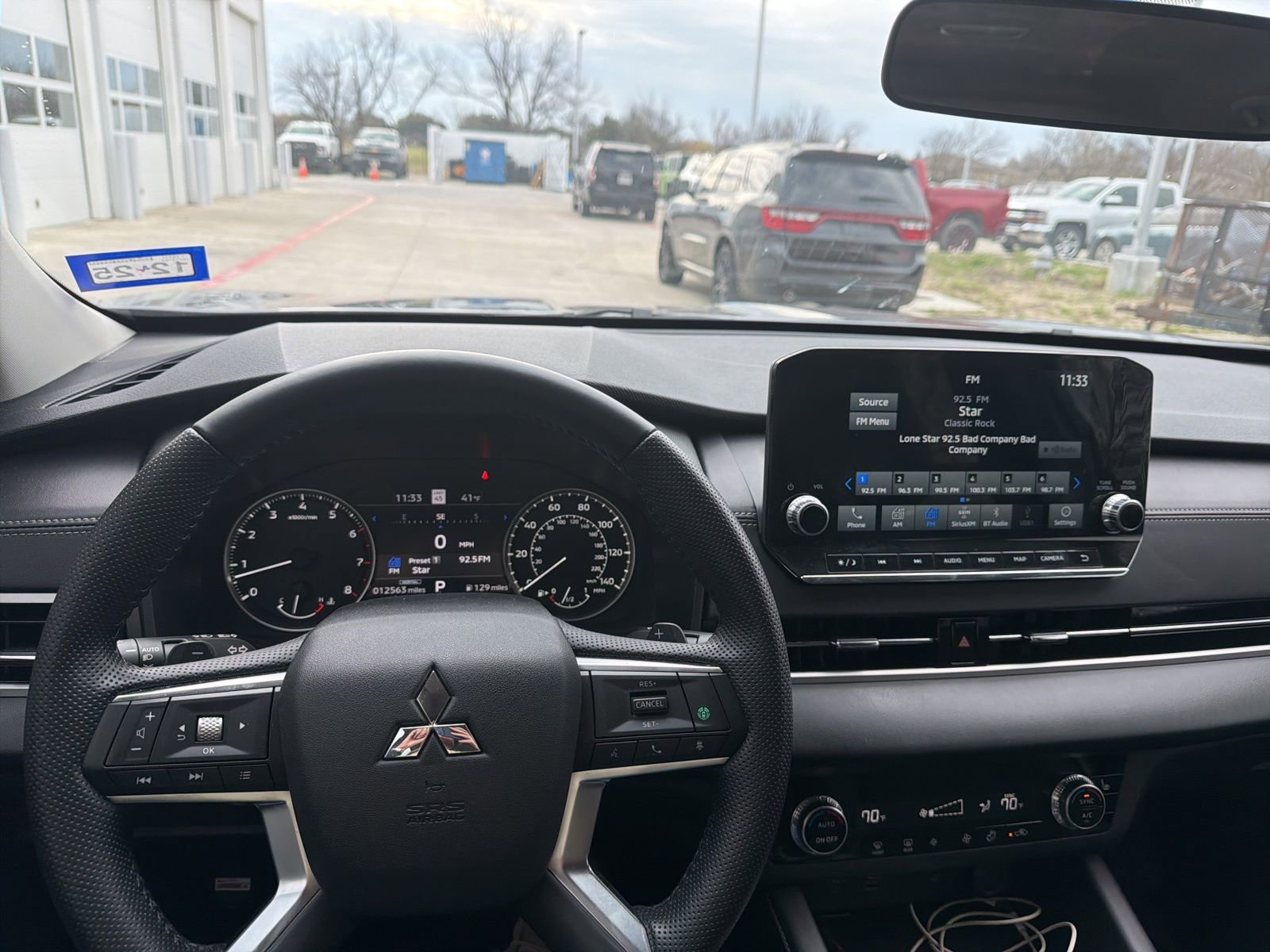 Used 2024 Mitsubishi Outlander SE image 9