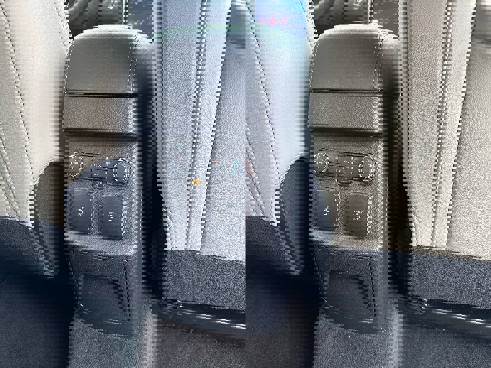 Used 2017 Ford Explorer Platinum image 20