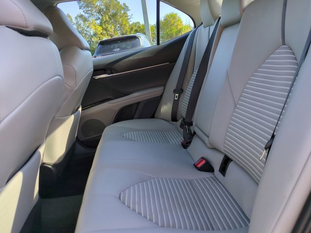 Used 2023 Toyota Camry SE image 13