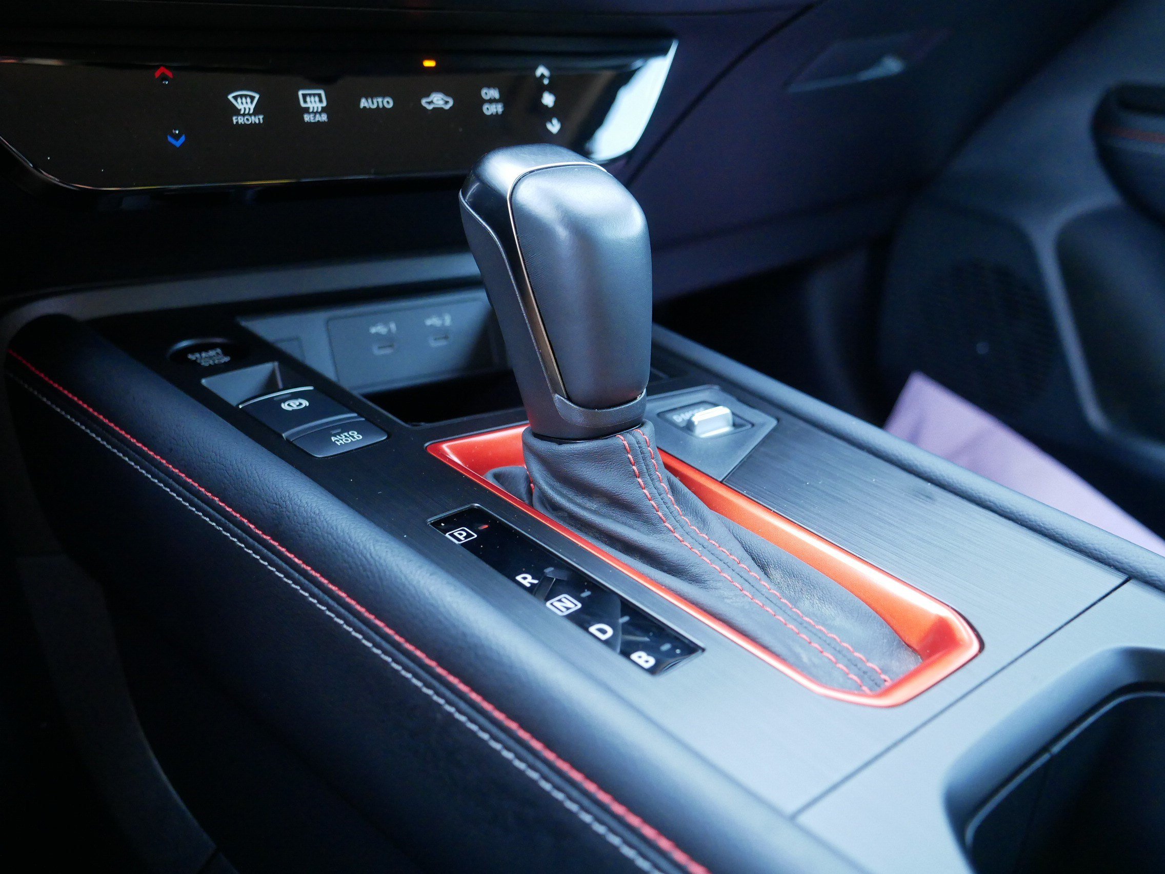 Certified 2025 Nissan Kicks SR AWD/4WD image 24