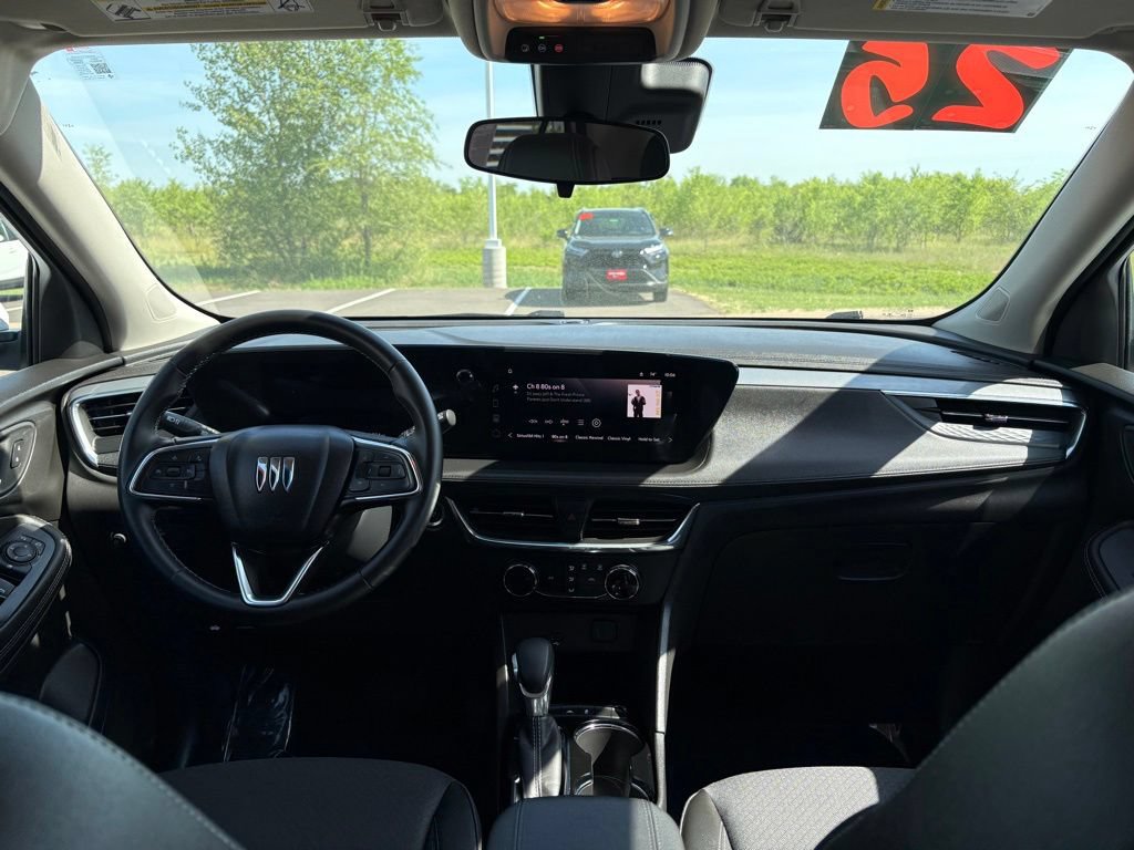 Used 2025 Buick Encore GX Preferred FWD image 16