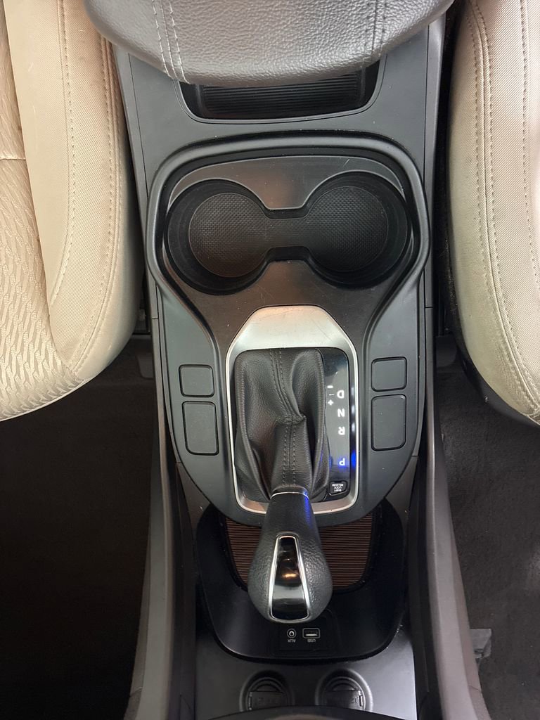 Used 2017 Hyundai Santa Fe Sport image 23