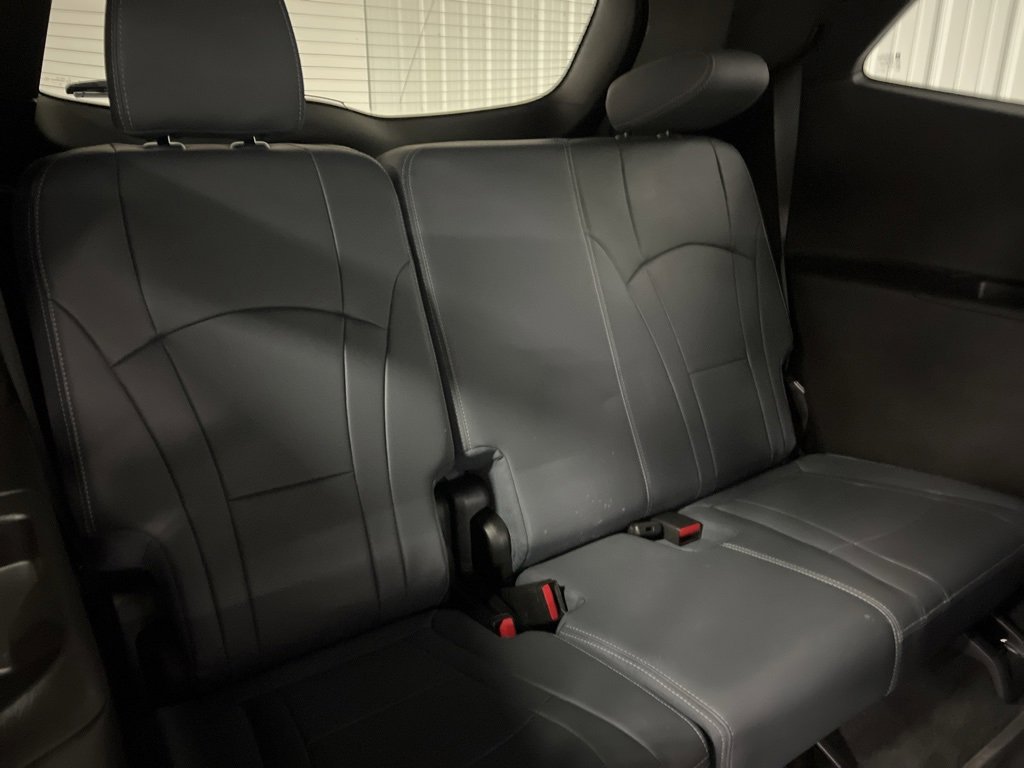 Certified 2023 Buick Enclave Essence w/ Sport Touring Edition image 11