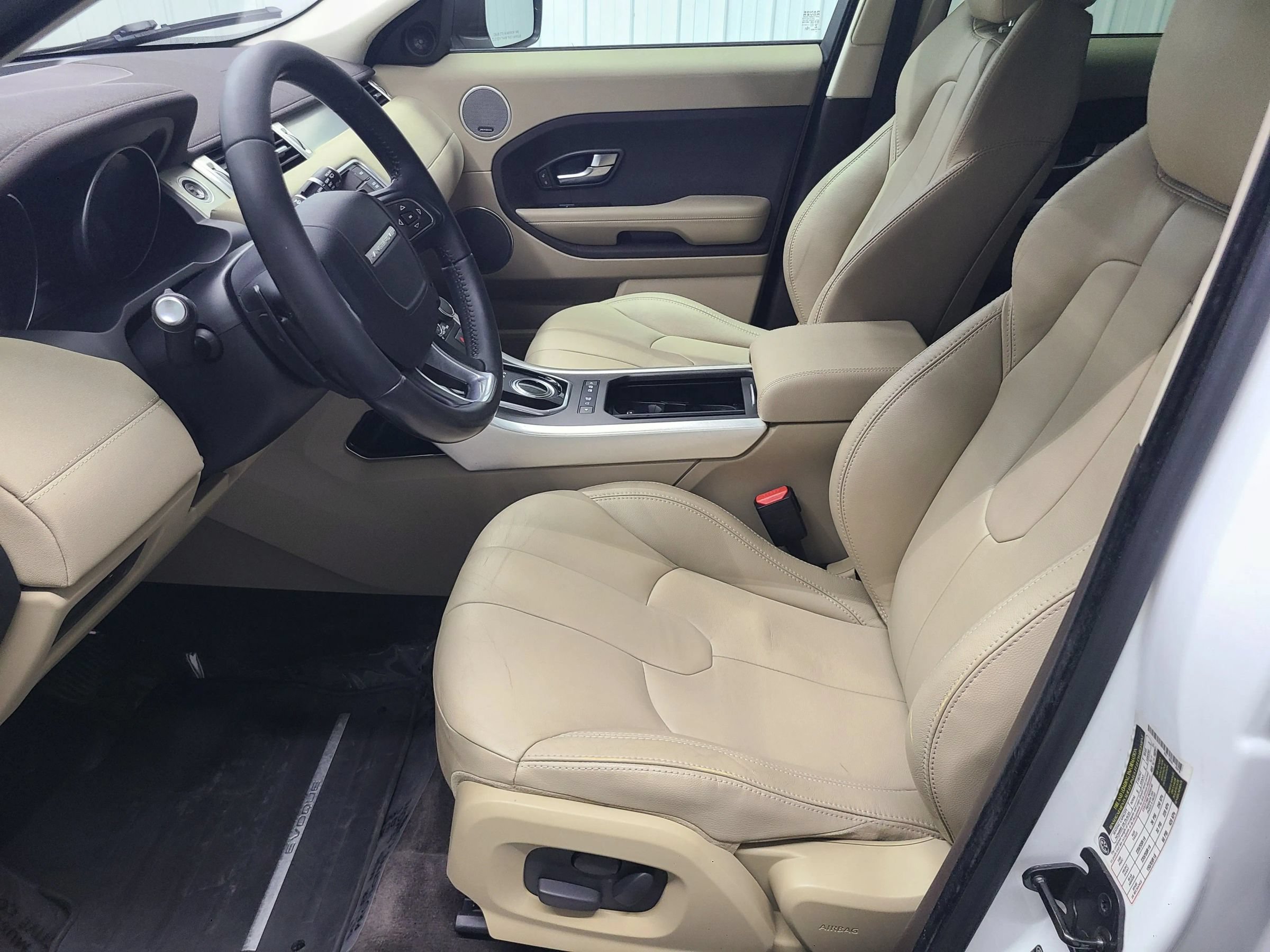 Used 2015 Land Rover Range Rover Evoque Pure Plus AWD/4WD image 23