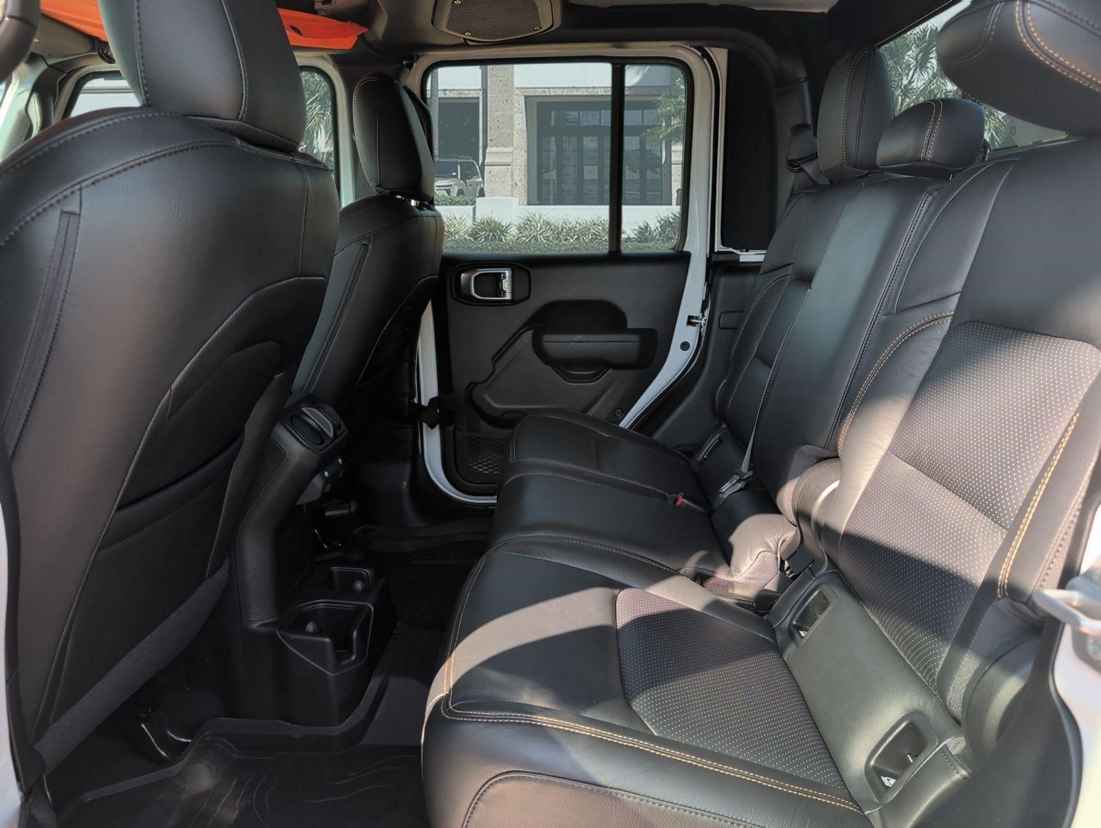 Used 2024 Jeep Gladiator Sport AWD/4WD image 24