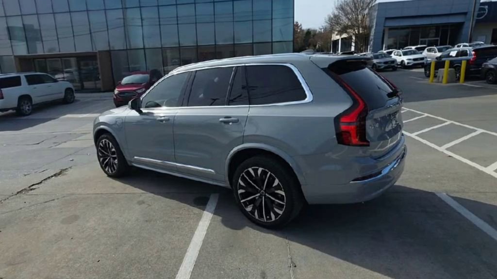 New 2026 Volvo XC90 T8 Plus image 6