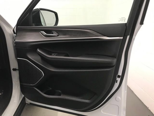 New 2025 Jeep Grand Cherokee Limited 4xe image 26