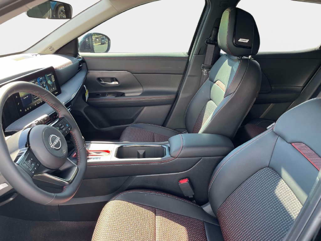 New 2027 Nissan Kicks SR w/ SR Premium Package AWD/4WD image 22