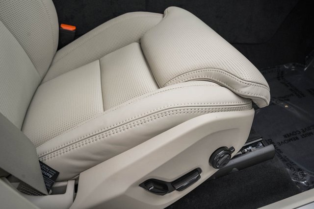 New 2025 Volvo XC90 T8 Ultra w/ Protection Package Premier image 30