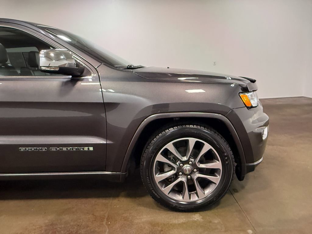Used 2018 Jeep Grand Cherokee Overland image 30