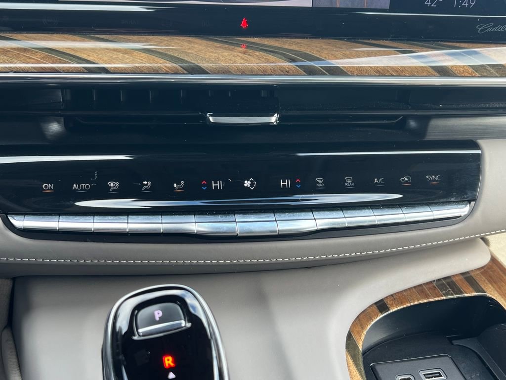 Used 2022 Cadillac Escalade Premium Luxury Platinum image 37