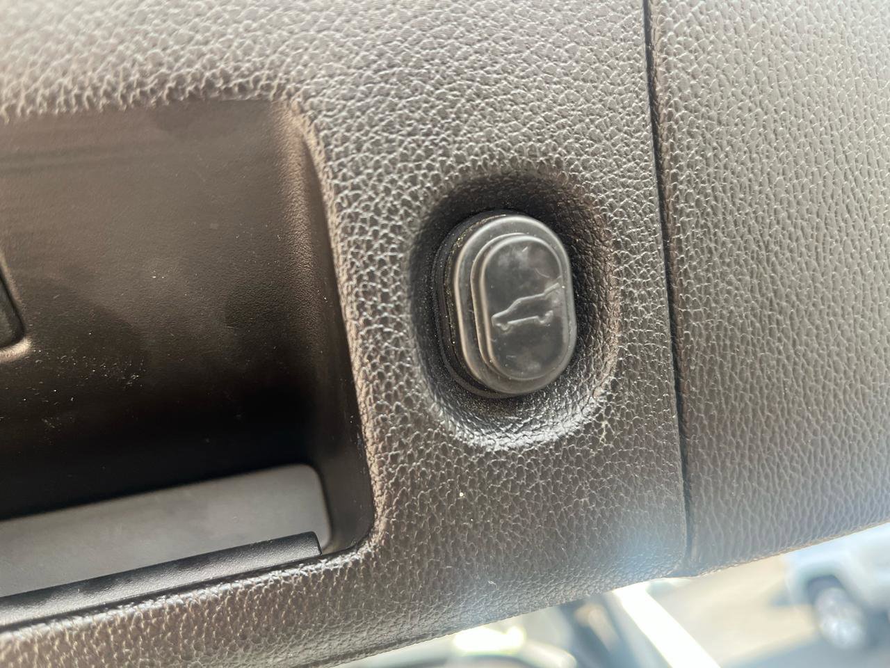 Used 2015 Chevrolet Tahoe LT AWD/4WD image 9