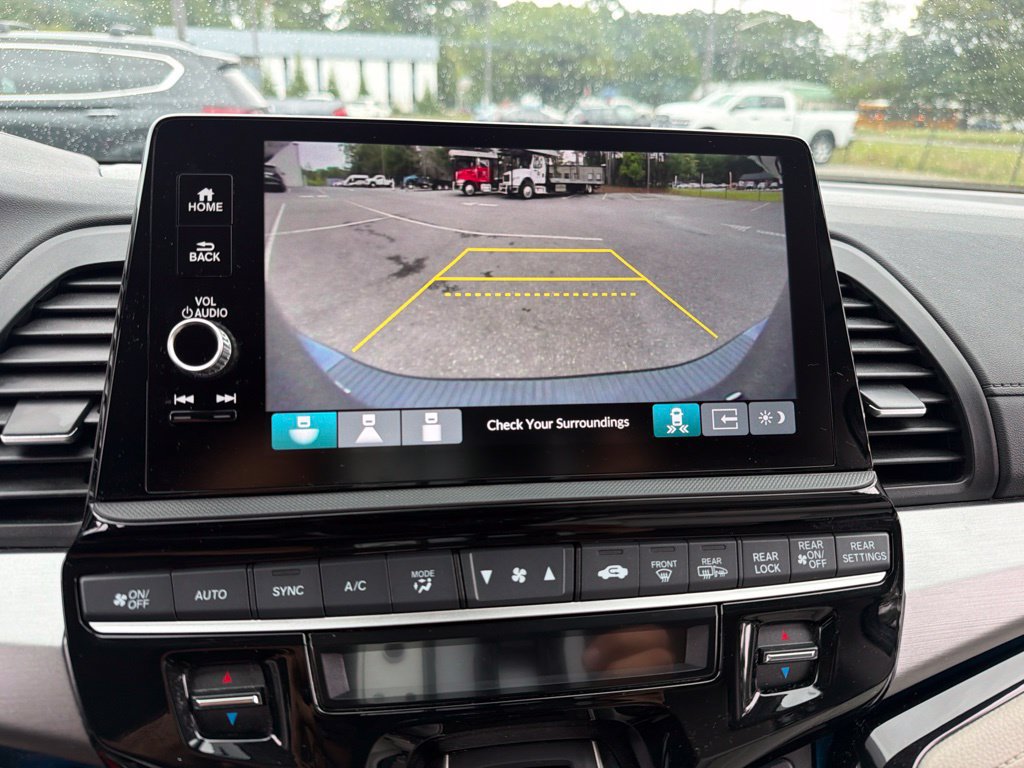 Certified 2025 Honda Odyssey Touring image 11