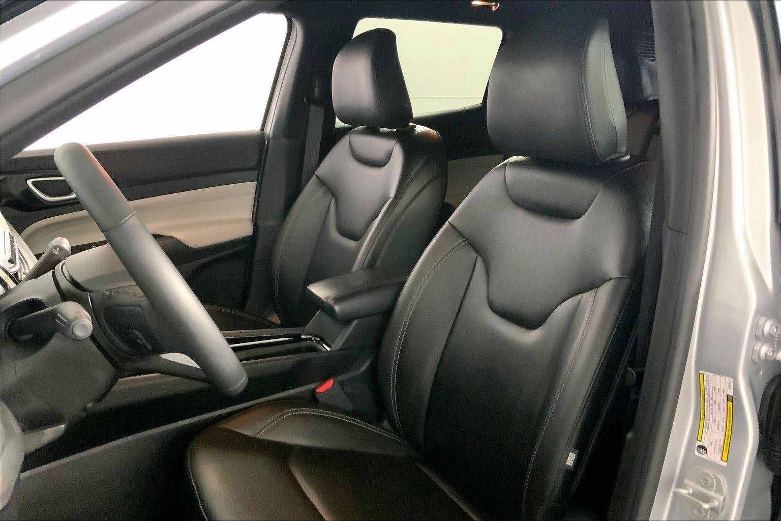 Used 2025 Jeep Compass Limited image 22
