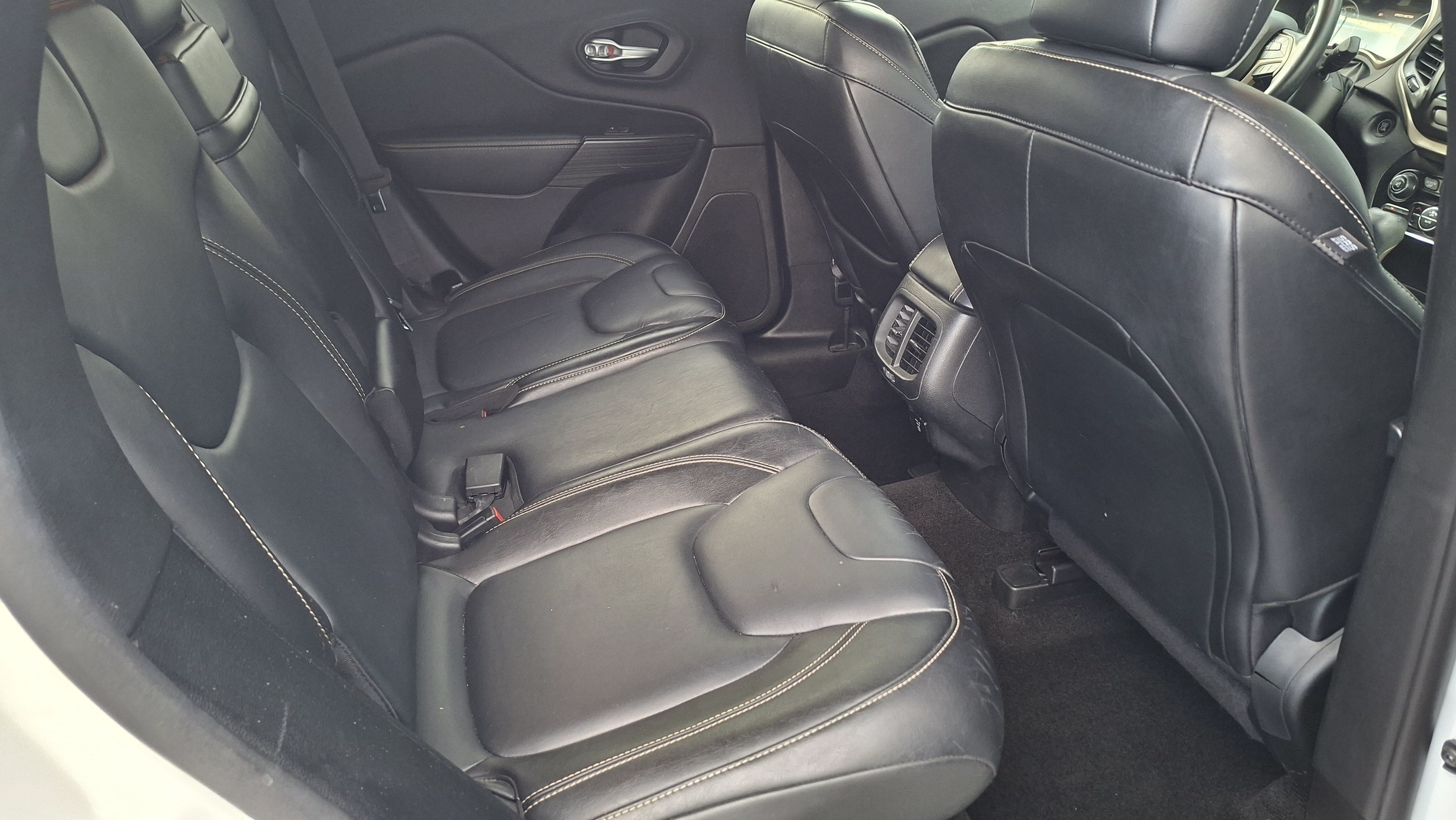 Used 2014 Jeep Cherokee Limited FWD image 22