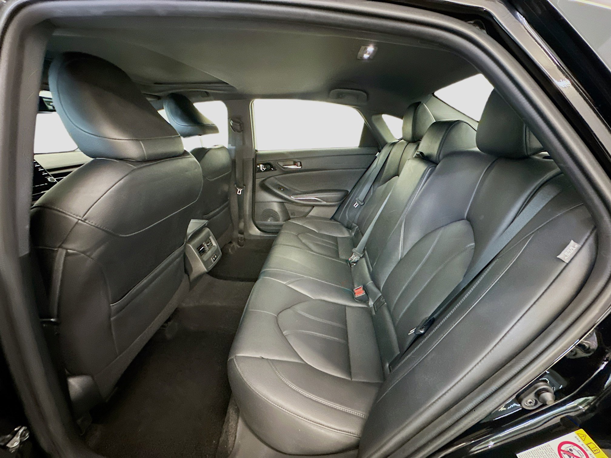 Used 2019 Toyota Avalon XLE image 30