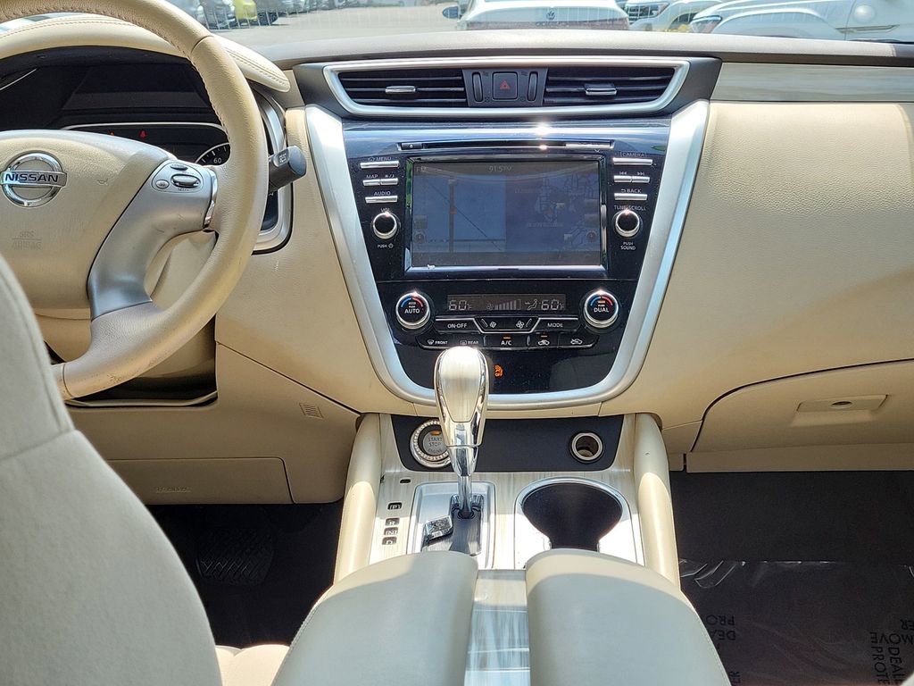 Used 2017 Nissan Murano SV image 16