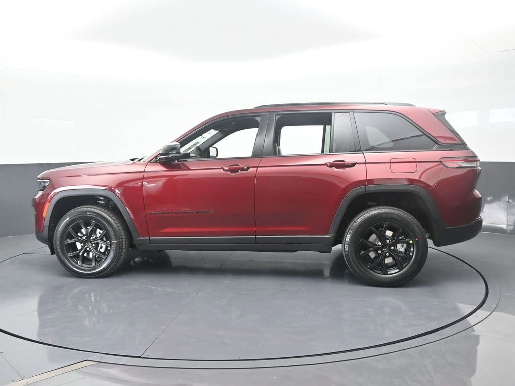 New 2025 Jeep Grand Cherokee Altitude image 3