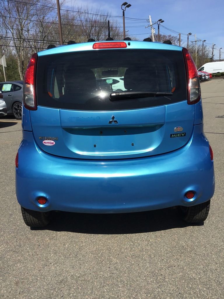 Used 2016 Mitsubishi i ES image 4