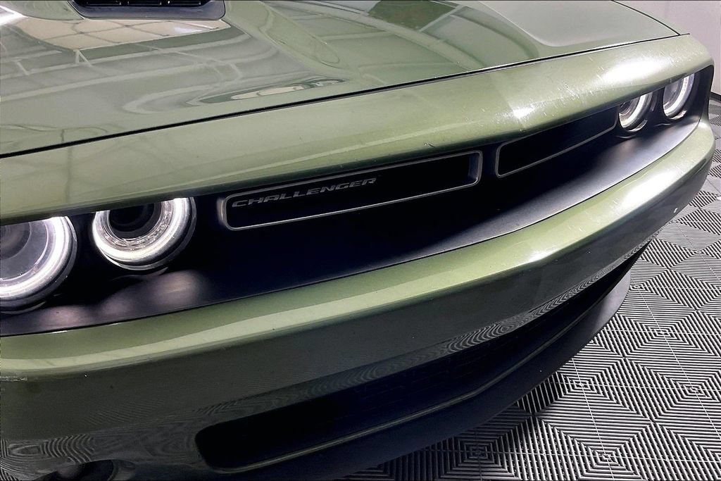 Used 2018 Dodge Challenger SXT Plus RWD image 31