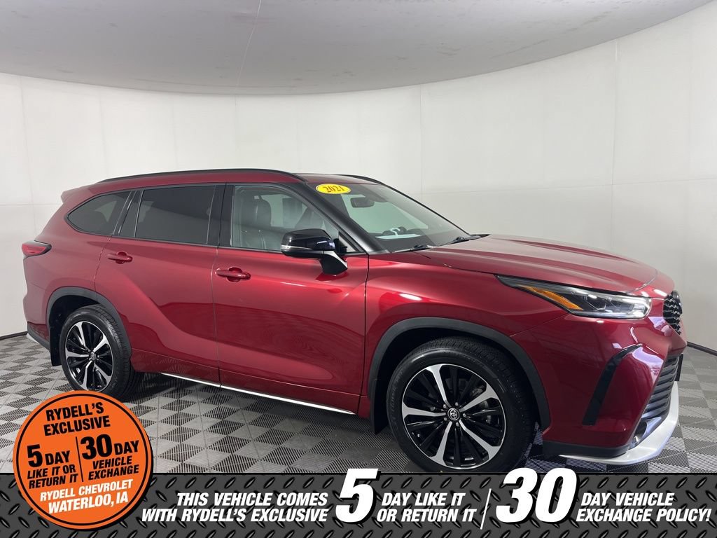 Used 2021 Toyota Highlander XSE AWD/4WD image 1