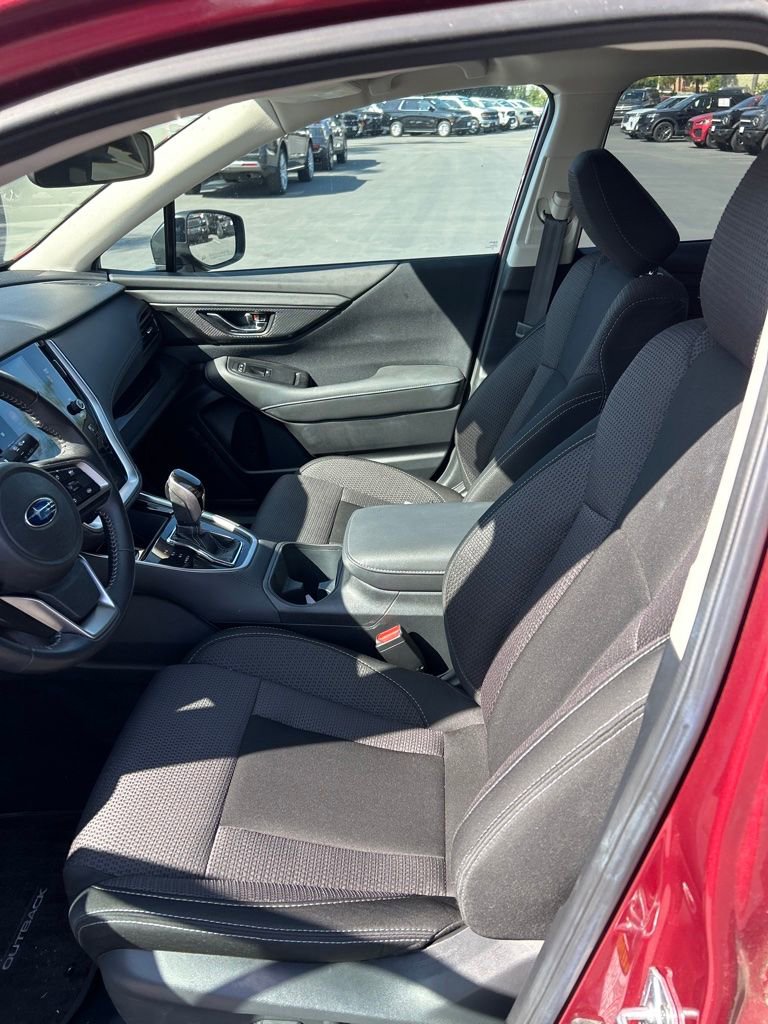 Used 2025 Subaru Outback Premium image 12