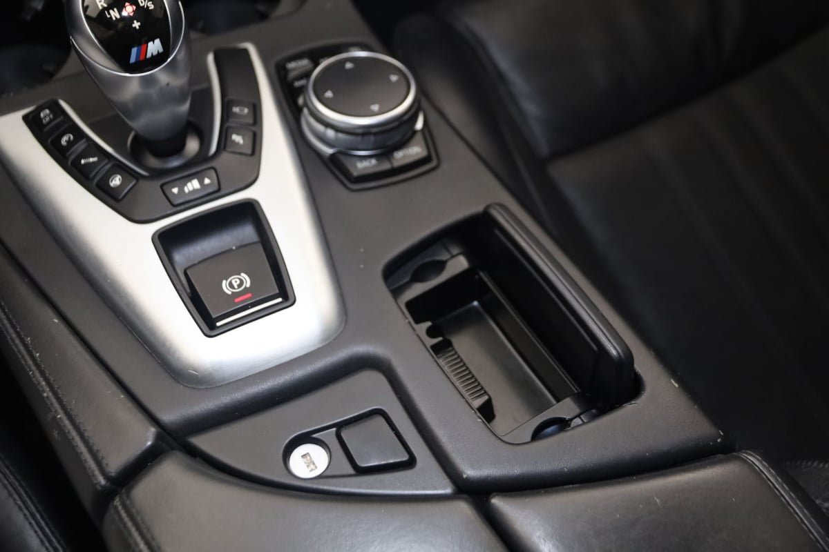Used 2015 BMW M5 RWD image 30