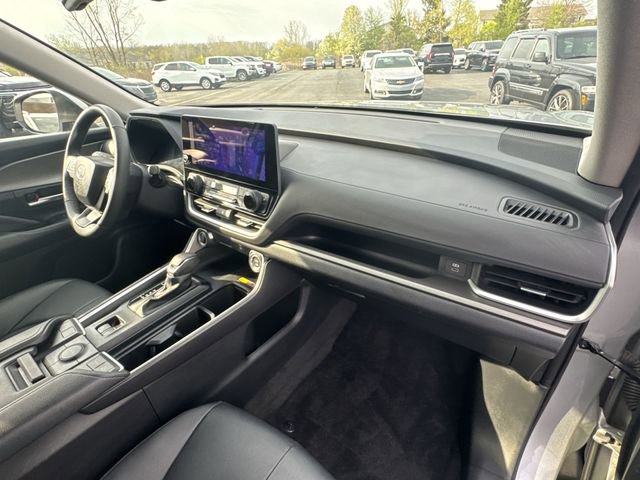 Used 2024 Toyota Grand Highlander Limited image 30