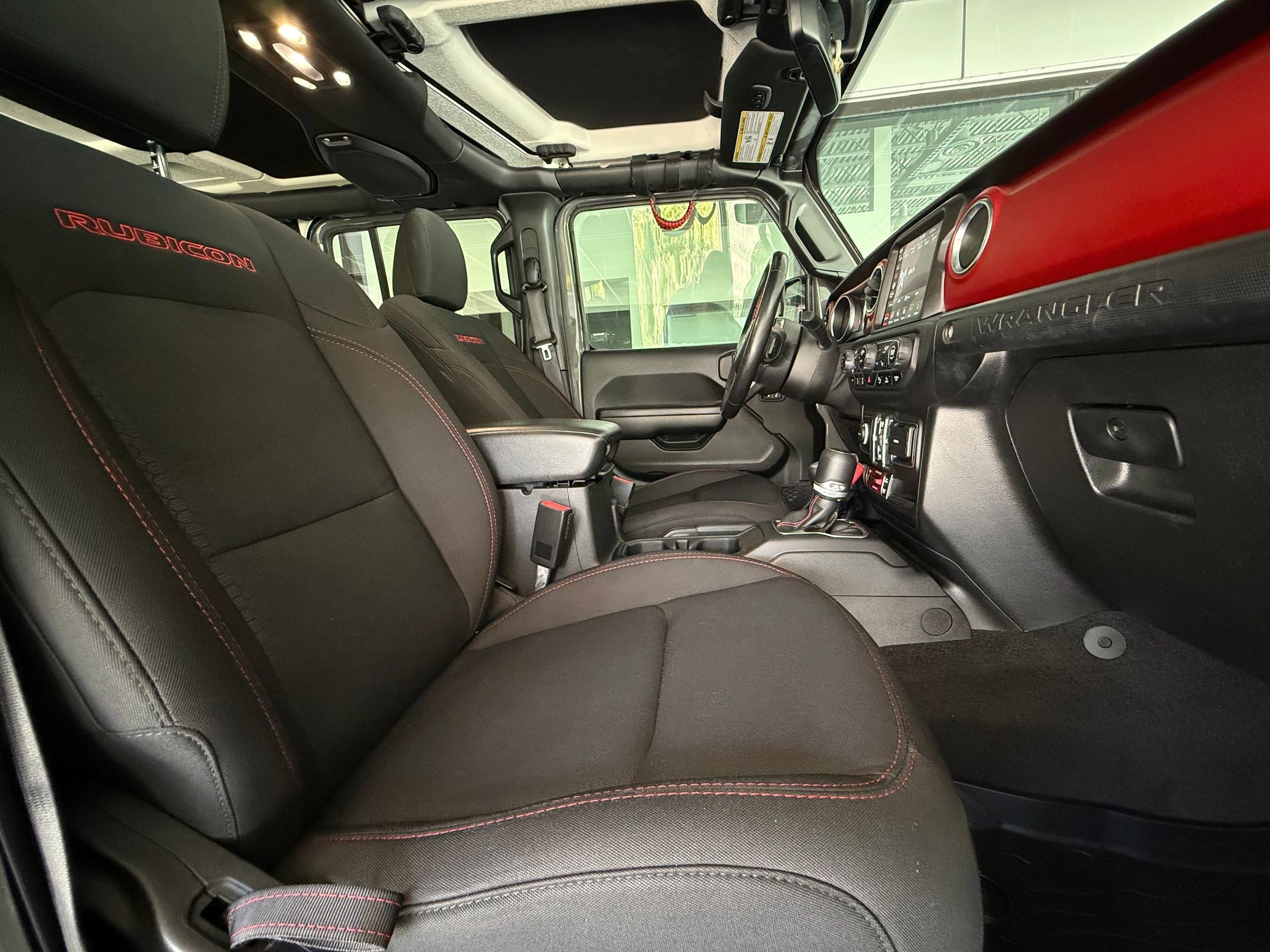 Used 2021 Jeep Wrangler Unlimited Rubicon AWD/4WD image 27